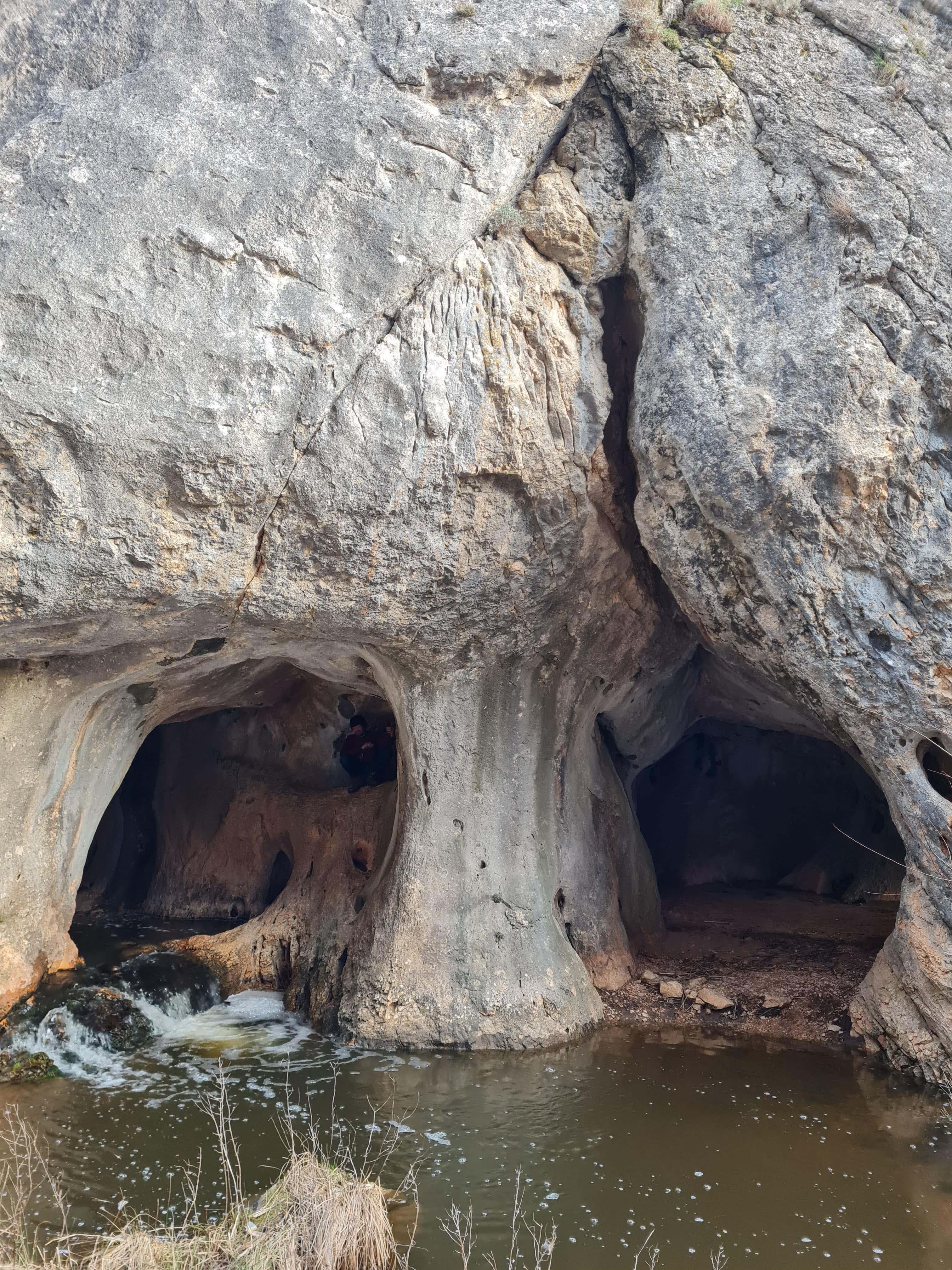 Cuevas conectadas Orillares